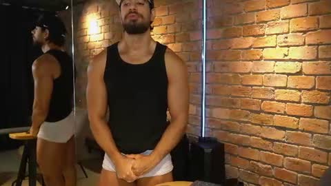 James Axel online show from July 30, 2:40 pm