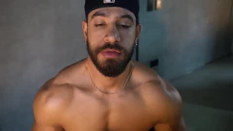 James Axel online show from November 5, 1:35 pm