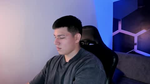 james_cr online show from February 21, 3:31 am