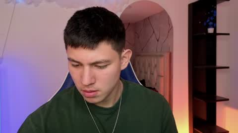james_cr online show from July 14, 12:21 pm