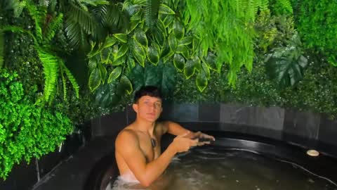 Snapshot of jamesgolden_ chatting on March 7, 10:56 am jamesgolden_ online show from March 7, 10:56 am