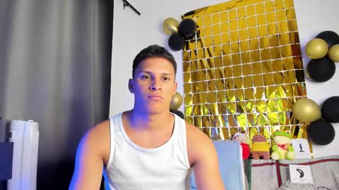 James Owenn online show from November 29, 4:42 am