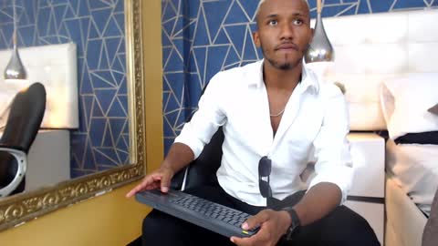 James  online show from February 6, 6:24 pm