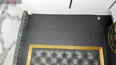 jamess_carterr_ online show from December 5, 6:34 am