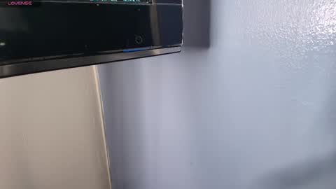 Jamesshott  online show from January 9, 5:13 am