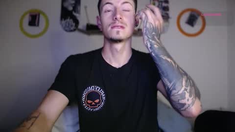 jamesss____ online show from November 17, 10:07 am