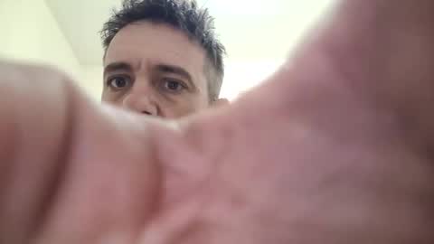 jamie198307 online show from April 28, 10:36 pm