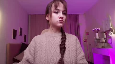 jamie_chung online show from January 17, 1:04 am