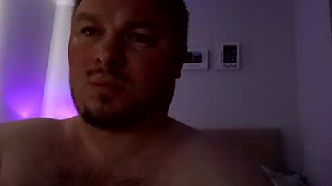 jamiecruz89 online show from June 15, 7:11 am