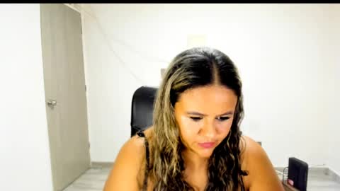 jan_milkhot online show from April 2, 5:48 am