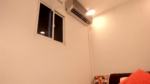 Snapshot of jane_monttgomery chatting on January 2, 11:27 pm Jane  M online show from January 2, 11:27 pm