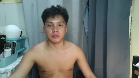 Snapshot of janenjay_1 chatting on October 24, 10:05 am Jan 1 online show from October 24, 10:05 am