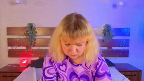 Diane online show from November 10, 11:46 am