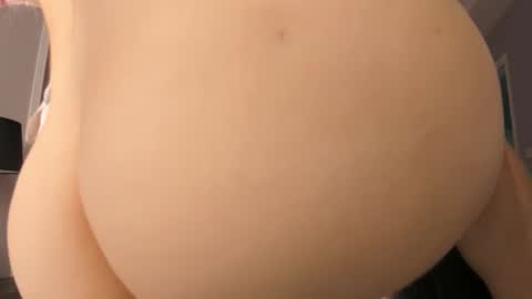 Amelle online show from February 27, 3:10 am