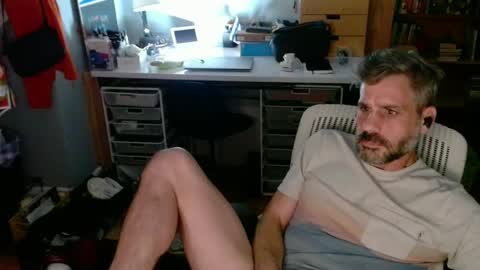 Snapshot of jareth_returns chatting on September 28, 3:59 am jareth_returns online show from September 28, 3:59 am