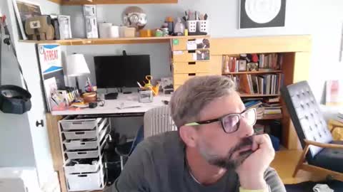 jareth_returns online show from April 8, 8:12 pm