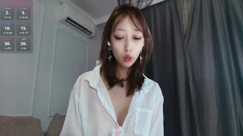 Jasmine online show from June 1, 7:04 pm