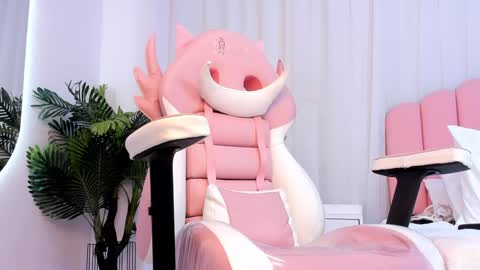      online show from December 20, 9:43 am