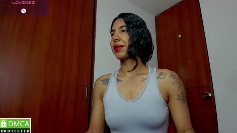 Snapshot of jasmine_bunny_ chatting on November 1, 4:17 pm Jasmine online show from November 1, 4:17 pm