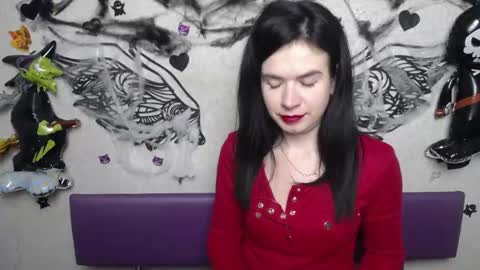 JasmineKouch online show from November 11, 7:05 pm