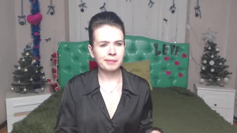 JasmineKouch online show from December 16, 6:47 pm