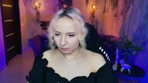 Jasmine online show from March 7, 11:18 am