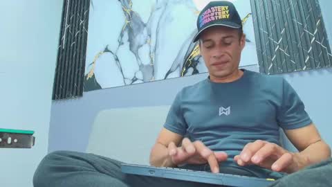 Jason online show from February 20, 7:49 pm