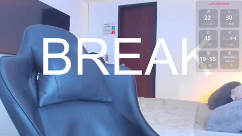 JBrooksXx online show from November 10, 8:22 pm