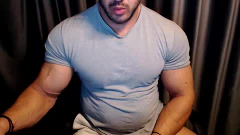 Snapshot of jasphermscl chatting on October 19, 12:37 am JaspherMscl online show from October 19, 12:37 am