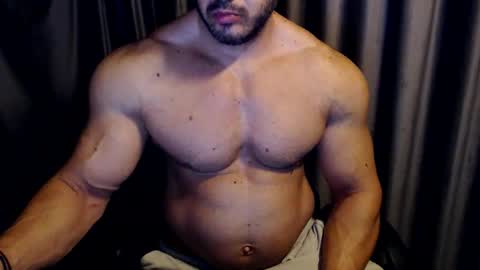 Snapshot of jasphermscl chatting on October 11, 3:22 am JaspherMscl online show from October 11, 3:22 am