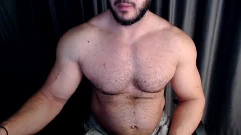 Snapshot of jasphermscl chatting on January 16, 1:37 am JaspherMscl online show from January 16, 1:37 am