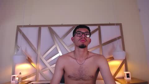 Snapshot of jaxon_carter chatting on October 12, 1:31 am jaxon_carter online show from October 12, 1:31 am