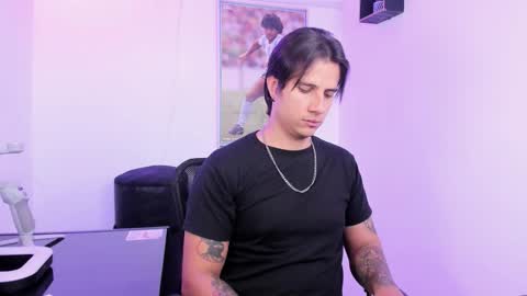 Jay Alvarrez online show from February 25, 8:01 pm