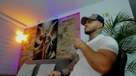 Jean  axelcrow       Modelo Independiente online show from July 17, 7:10 am
