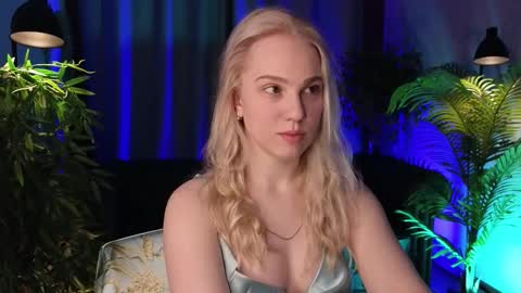 jeancolexx online show from November 3, 6:58 am