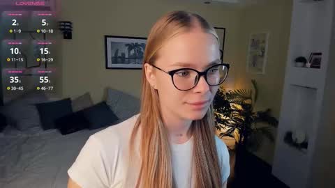 Jenny online show from October 26, 8:04 am