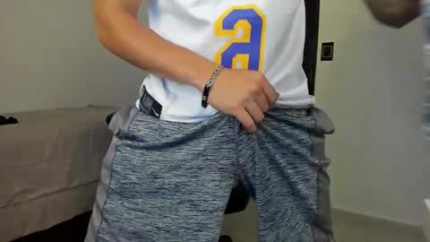 Jeanpii01 online show from January 9, 10:59 pm