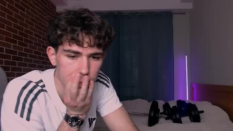 jeff_rey_ online show from April 7, 6:54 pm