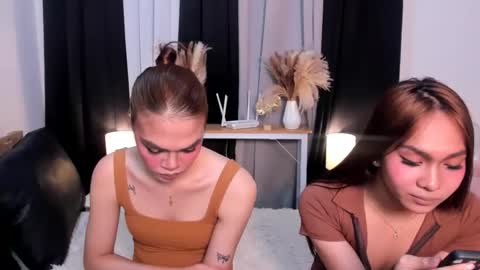 jelaimendoza13 online show from December 13, 7:53 pm