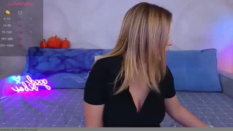 Snapshot of jemalia chatting on October 21, 4:10 pm Alice online show from October 21, 4:10 pm