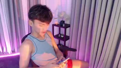 jemart_urnaughtboy online show from May 20, 2:23 pm