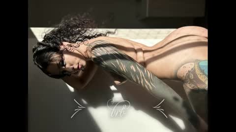 jen online show from March 11, 8:30 am