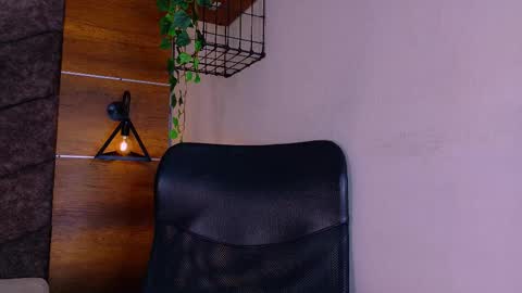 Jena  online show from December 18, 8:04 pm