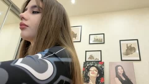 Dolly online show from April 15, 1:25 pm