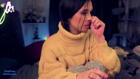 jeniferlovex online show from February 8, 9:35 am