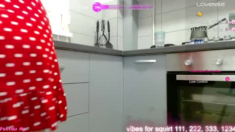 jen online show from April 8, 2:36 am