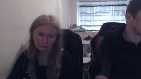 JenisAndPeter online show from April 3, 3:30 pm