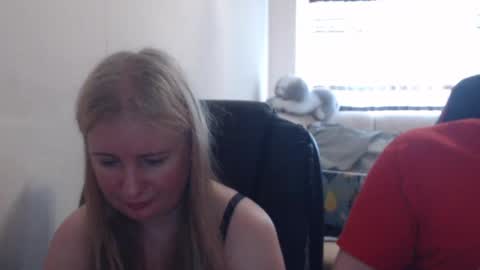 JenisAndPeter online show from June 20, 9:15 am