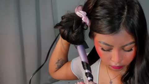 jenn_w10 online show from November 8, 12:30 pm