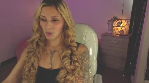 Snapshot of jennaa_cooper chatting on October 20, 7:41 pm jennaa_cooper online show from October 20, 7:41 pm